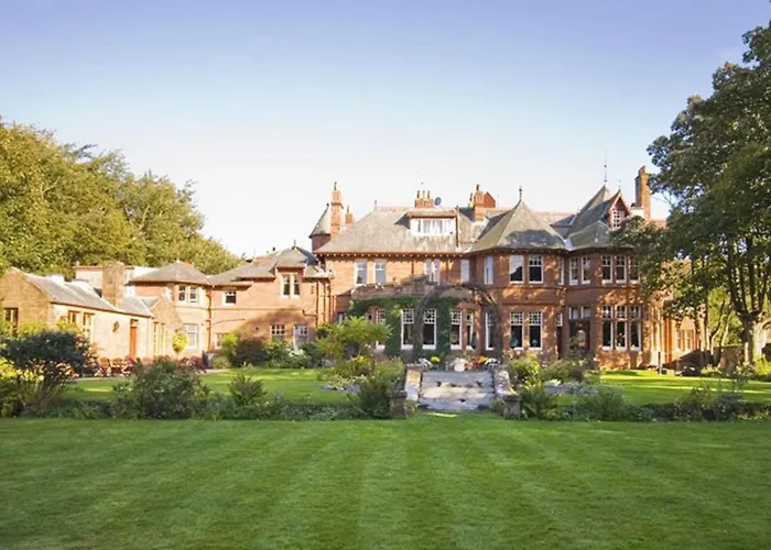 Pet Friendly hotel: Savoy Park Hotel